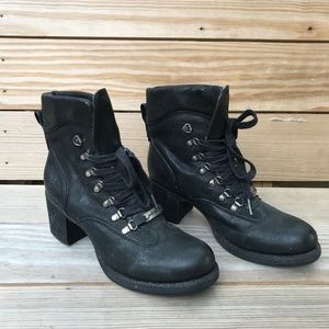 Frye Vera Hiker Boot